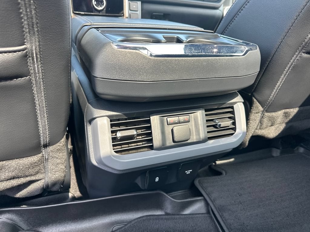 2024 Ford F-150 Lightning LARIAT