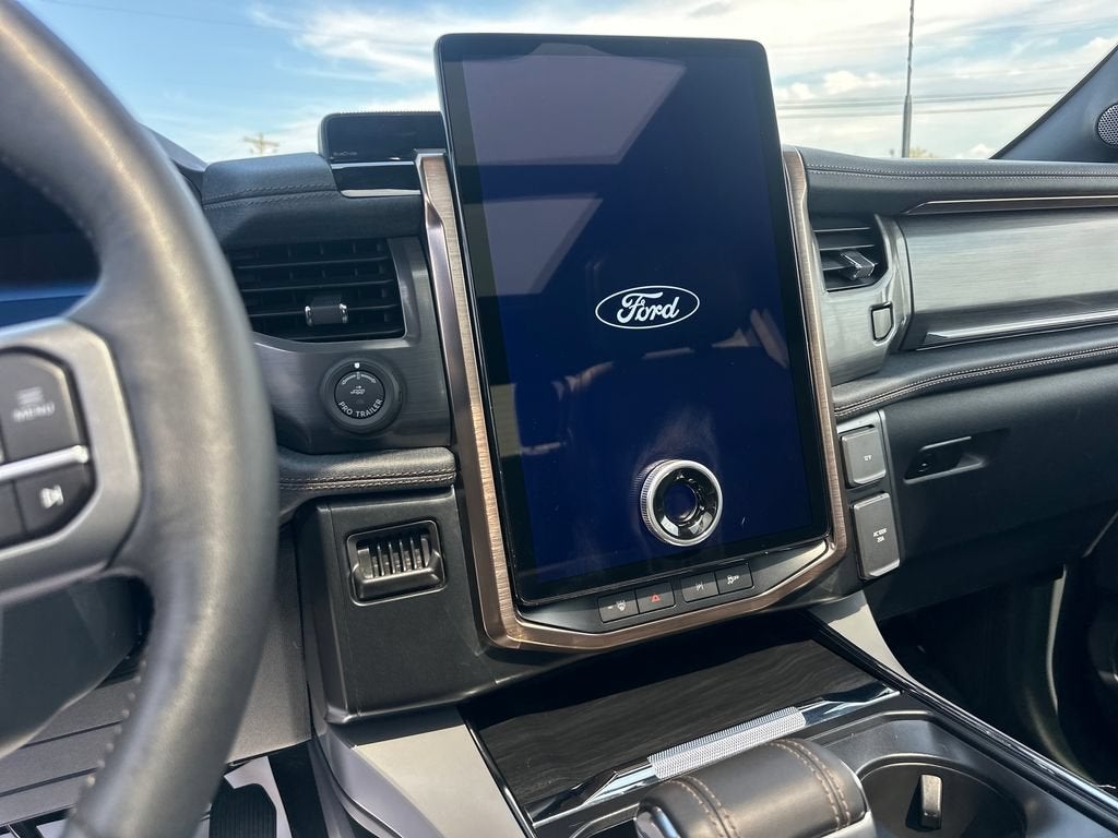 2024 Ford F-150 Lightning LARIAT