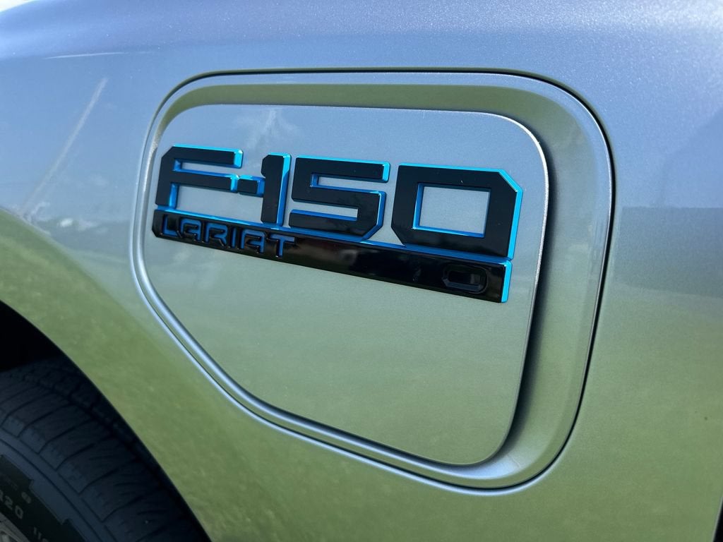 2024 Ford F-150 Lightning LARIAT