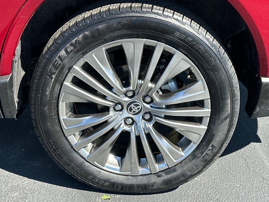 2023 Toyota Venza XLE